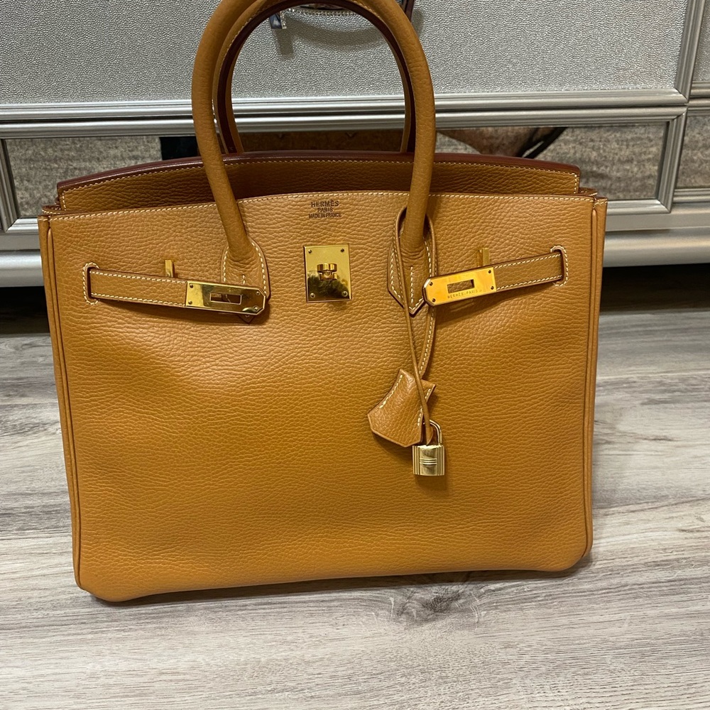 B35 gold gold hardware